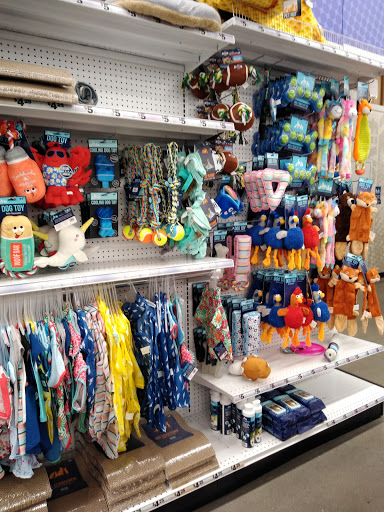 Pet Supply Store «PetSmart», reviews and photos, 815 McDermott Street, Council Bluffs, IA 51501, USA