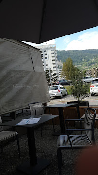 Atmosphère du Restaurant Le Taravo - Brasserie - bar - terrasse à Meylan - n°10