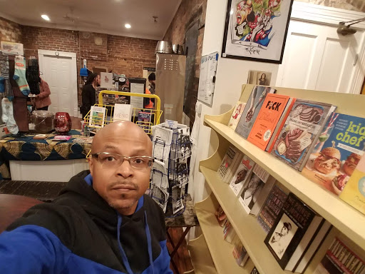 Book Store «Wild Fig Books & Coffee», reviews and photos, 726 N Limestone, Lexington, KY 40508, USA