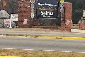 Selma Curb Market image