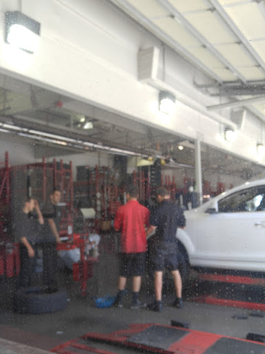 Tire Shop «Discount Tire», reviews and photos, 12950 Bel-Red Rd, Bellevue, WA 98005, USA