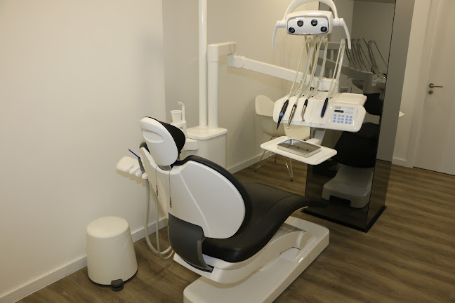 Avaliações doDENTAL LIGHT GUIMARÃES em Guimarães - Dentista