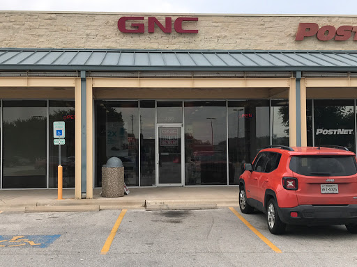 GNC, 12400 TX-71 #330, Bee Cave, TX 78738, USA, 