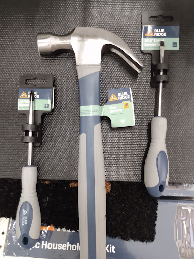 Shopping Mall «The Brickyard», reviews and photos, 2600 N Narragansett Ave, Chicago, IL 60639, USA