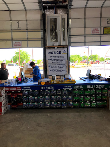 Kitchen Supply Store «Builders Surplus-Haltom City», reviews and photos, 5832 E Belknap St, Haltom City, TX 76117, USA