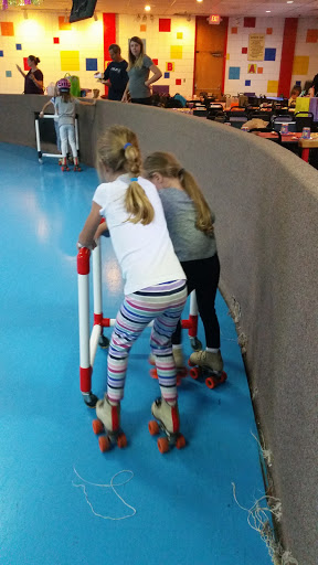 Roller Skating Rink «Bonaventure Always Family Friendly Skating Center And Birthday Parties», reviews and photos, 24505 Halsted Rd, Farmington Hills, MI 48335, USA