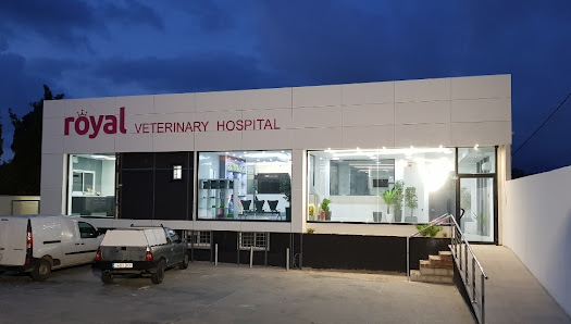 Hospital Veterinario Royalvet (Fuengirola-Mijas) Av. Leopoldo Werner, s/n, 29651 Las Lagunas de Mijas, Málaga, España