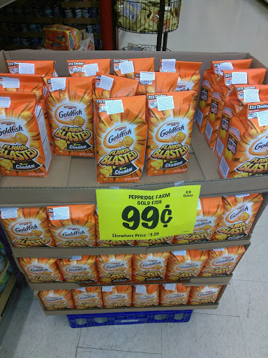 Grocery Store «Grocery Outlet Bargain Market», reviews and photos, 354 S 1st Ave, Hillsboro, OR 97123, USA