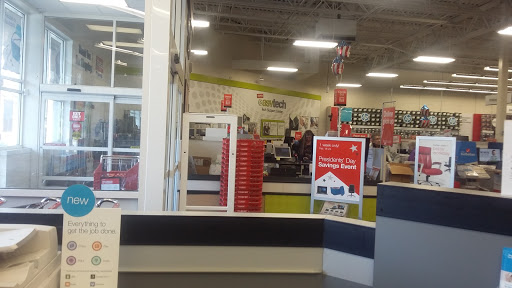 Office Supply Store «Staples», reviews and photos, 41 Nashua Rd, Londonderry, NH 03053, USA