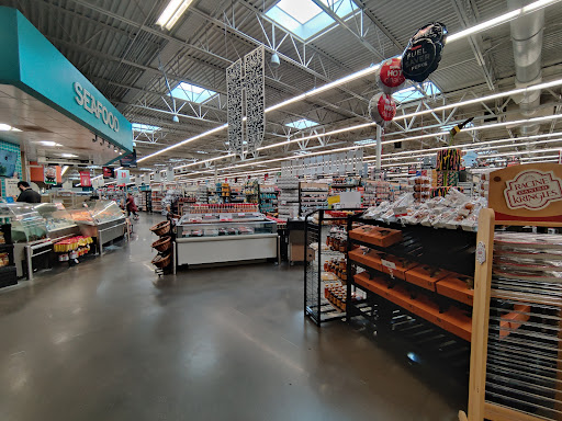 Grocery Store «Hy-Vee», reviews and photos, 1500 Central Park Commons Dr, Eagan, MN 55121, USA