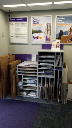 FedEx Ship Center image 9