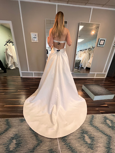 Second Summer Bride, 1308 W Anderson Ln, Austin, TX 78757, USA, 