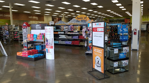 Pet Supply Store «Petco Animal Supplies», reviews and photos, 31419 Pacific Hwy S, Federal Way, WA 98003, USA