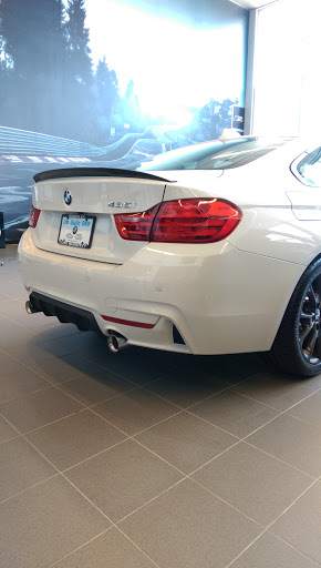 BMW Dealer «Life Quality BMW: Sales», reviews and photos, 9326 4th Ave, Brooklyn, NY 11209, USA