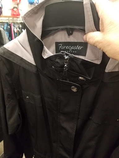 Clothing Store «Burlington Coat Factory», reviews and photos, 13550 Whittier Blvd, Whittier, CA 90605, USA