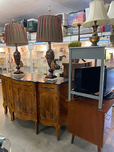 Thrift Store «Casa De Kathy Thrift Store», reviews and photos, 31901 Camino Capistrano, San Juan Capistrano, CA 92675, USA