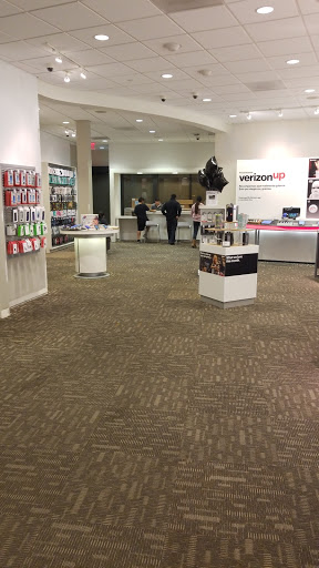 Cell Phone Store «Verizon», reviews and photos, 1051 S Green Valley Rd, Watsonville, CA 95076, USA