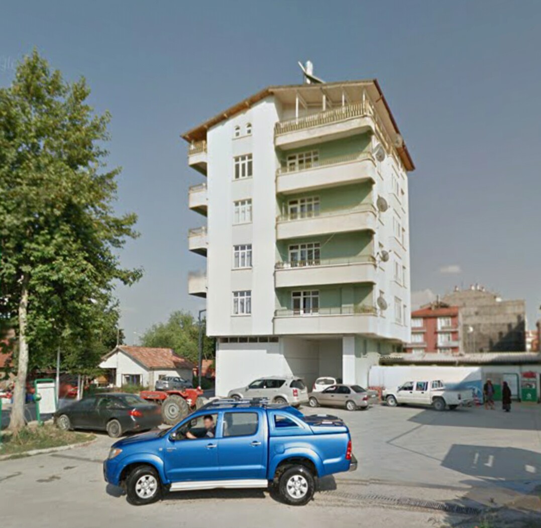 AKBALAR APARTMANI.