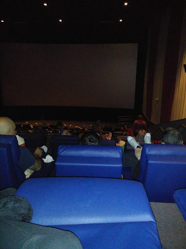 Movie Theater «MJR Southgate Digital Cinema 20», reviews and photos, 15651 Trenton Rd, Southgate, MI 48195, USA