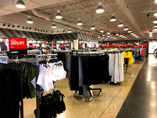 Sporting Goods Store «Nike Factory Store», reviews and photos, 6170 Grand Ave #569, Gurnee, IL 60031, USA