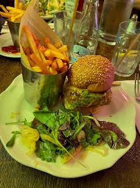 Hamburger du Restaurant L'Éclair à Paris - n°8