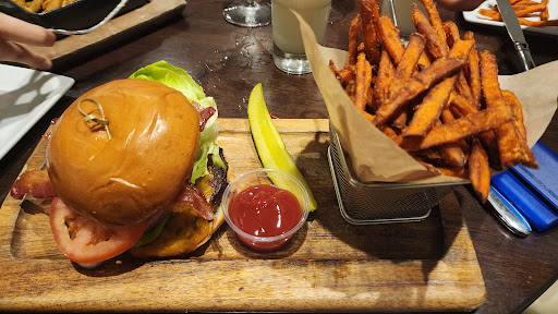 nFuse Restaurant, Bar & Lounge