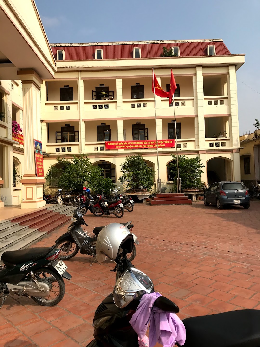 Trụ Sở Làm Việc Đảng Ủy - HĐND - UBND xã Tân Trường