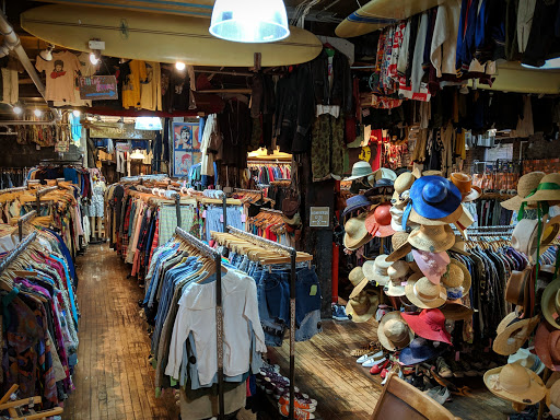 Vintage Clothing Store «10 ft Single by Stella Dallas», reviews and photos, 285 N 6th St, Brooklyn, NY 11211, USA