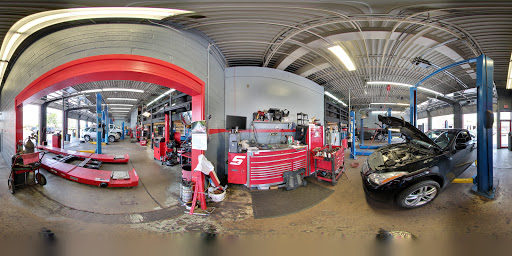 Auto Repair Shop «Suburban Tire Auto Repair Centers», reviews and photos, 692 Lake St, Roselle, IL 60172, USA