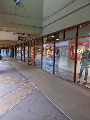 Levi's Outlet Store - 1001 N Arney Rd Suite 506, Woodburn, Oregon, US -  Zaubee