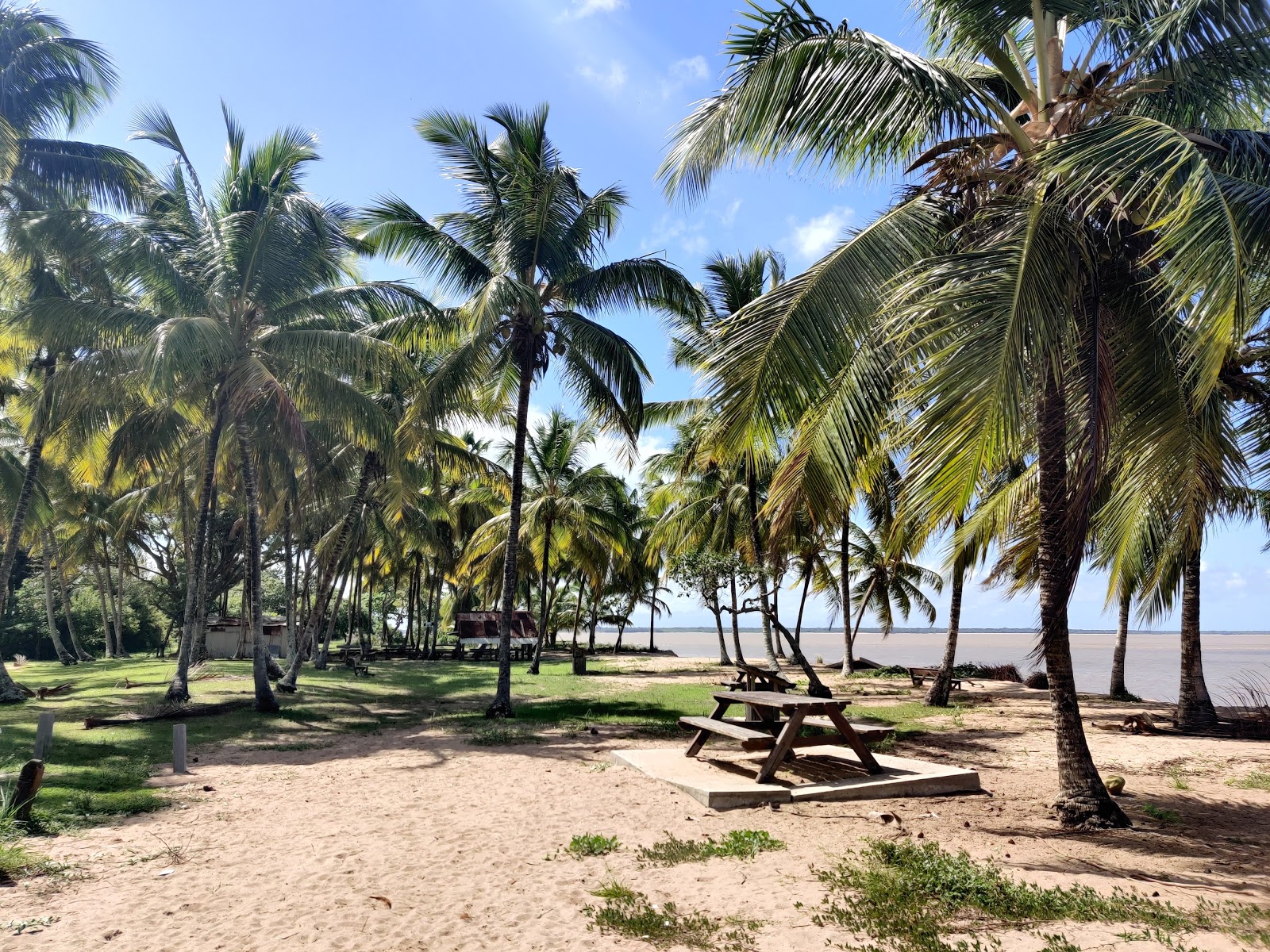 Photo de Plage des Hattes - endroit populaire parmi les connaisseurs de la détente