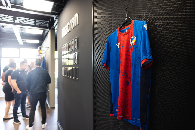 Macron Sports Hub Prague - Praha