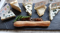 Fabrication du fromage du Restaurant La Fromagerie du Passage à Aix-en-Provence - n°12