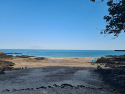 Foto von La Coupe Bay mit lange, gerade küste