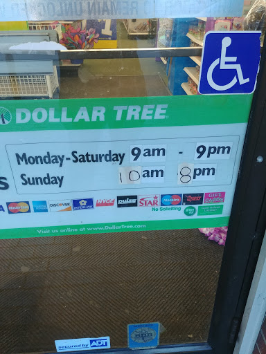 Dollar Store «Dollar Tree», reviews and photos, 1014 Westport Rd, Kansas City, MO 64111, USA