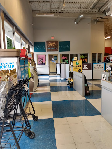 Pet Supply Store «Petco Animal Supplies», reviews and photos, 1231 Crossing Meadows Dr, Onalaska, WI 54650, USA