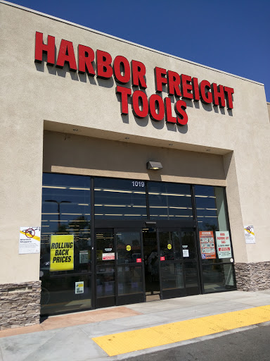 Hardware Store «Harbor Freight Tools», reviews and photos, 1019 N State College Blvd, Anaheim, CA 92806, USA