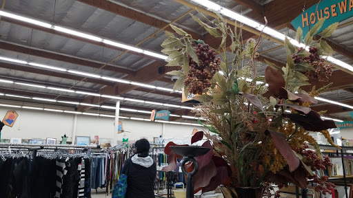 Thrift Store «Thrift Town», reviews and photos, 3645 San Pablo Dam Rd, El Sobrante, CA 94803, USA