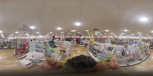 Department Store «T.J. Maxx & HomeGoods», reviews and photos, 105 Middlesex Ave, Somerville, MA 02145, USA