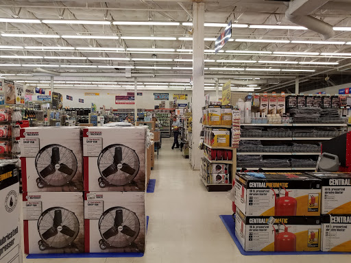Hardware Store «Harbor Freight Tools», reviews and photos, 1704 E Belt Line Rd, Richardson, TX 75081, USA