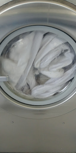 Laundromat «Sudz Laundry Center», reviews and photos, 2400 Newport Blvd, Costa Mesa, CA 92627, USA