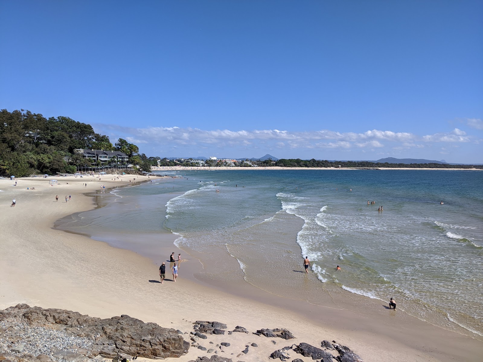Foto van Little Cove Beach met helder zand oppervlakte