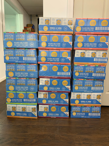 Wine Store «Mill Plain Package Store», reviews and photos, 71 Mill Plain Rd, Danbury, CT 06811, USA