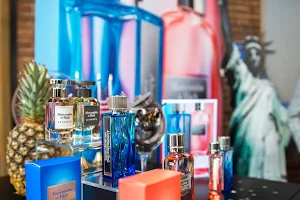 ELHA Cosmetics bv | Importeur/distributeur van luxe parfum- en cosmeticamerken image
