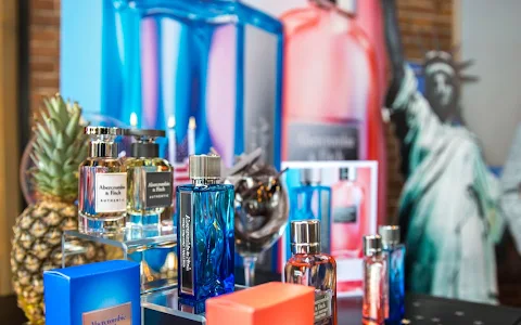 ELHA Cosmetics bv | Importeur/distributeur van luxe parfum- en cosmeticamerken image
