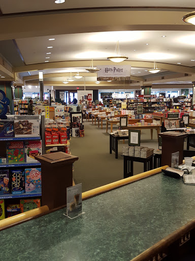 Book Store «Barnes & Noble», reviews and photos, 1201 42nd St S, Fargo, ND 58103, USA