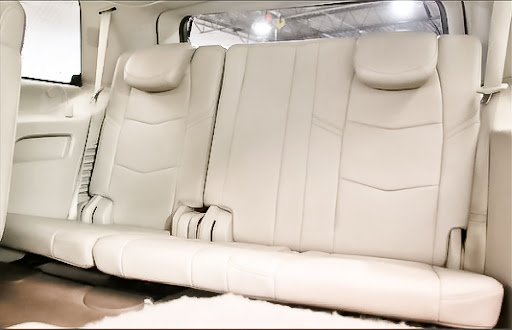 Cadillac Dealer «Motor Werks Cadillac of Barrington», reviews and photos, 206 N Cook St, Barrington, IL 60010, USA