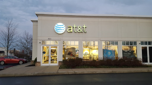 AT&T, 931 Bethlehem Pike, Montgomeryville, PA 18936, USA, 
