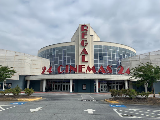 Movie Theater «Regal Cinemas Hollywood 24 @ North I-85», reviews and photos, 3265 Northeast Expy, Chamblee, GA 30341, USA