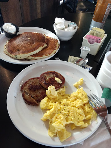 Golf Course «Edgewood Golf Course Pro Shop», reviews and photos, 19 Golf Course Rd, Fargo, ND 58102, USA